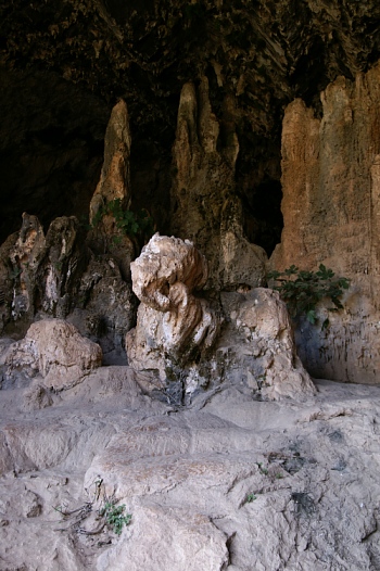 agia-sofia-elephant.jpg - 125008 Bytes