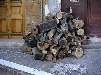 hania-doors-firewood-03.jpg - 71185 Bytes