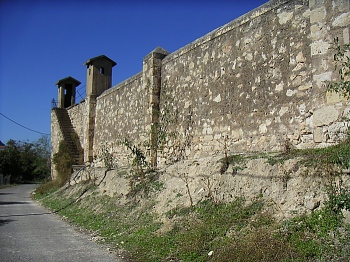 kalami-prison-wall2.jpg - 76295 Bytes