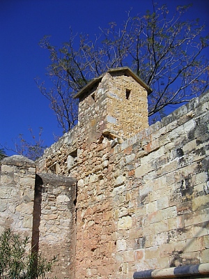 kalami-prison-wall3.jpg - 101356 Bytes