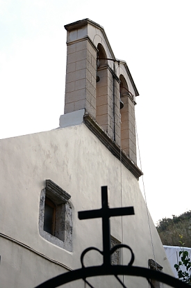 kalyves-agia-maria-church-front.jpg - 66648 Bytes