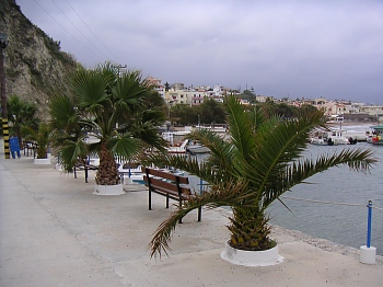 kalyves3-1-satama-palmut.jpg - 55368 Bytes