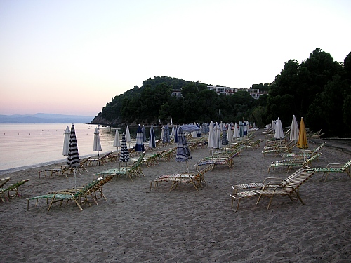 Koukounaries beach