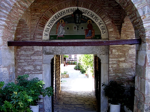 Evangelistria Monastery - entrance