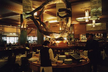 Work under the coupole - couldn't fit it in the picture ;-) - just the rotating gymnastic figures.