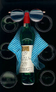 Nemea dressed in Greek colors leaving the cellar for some time on the beach